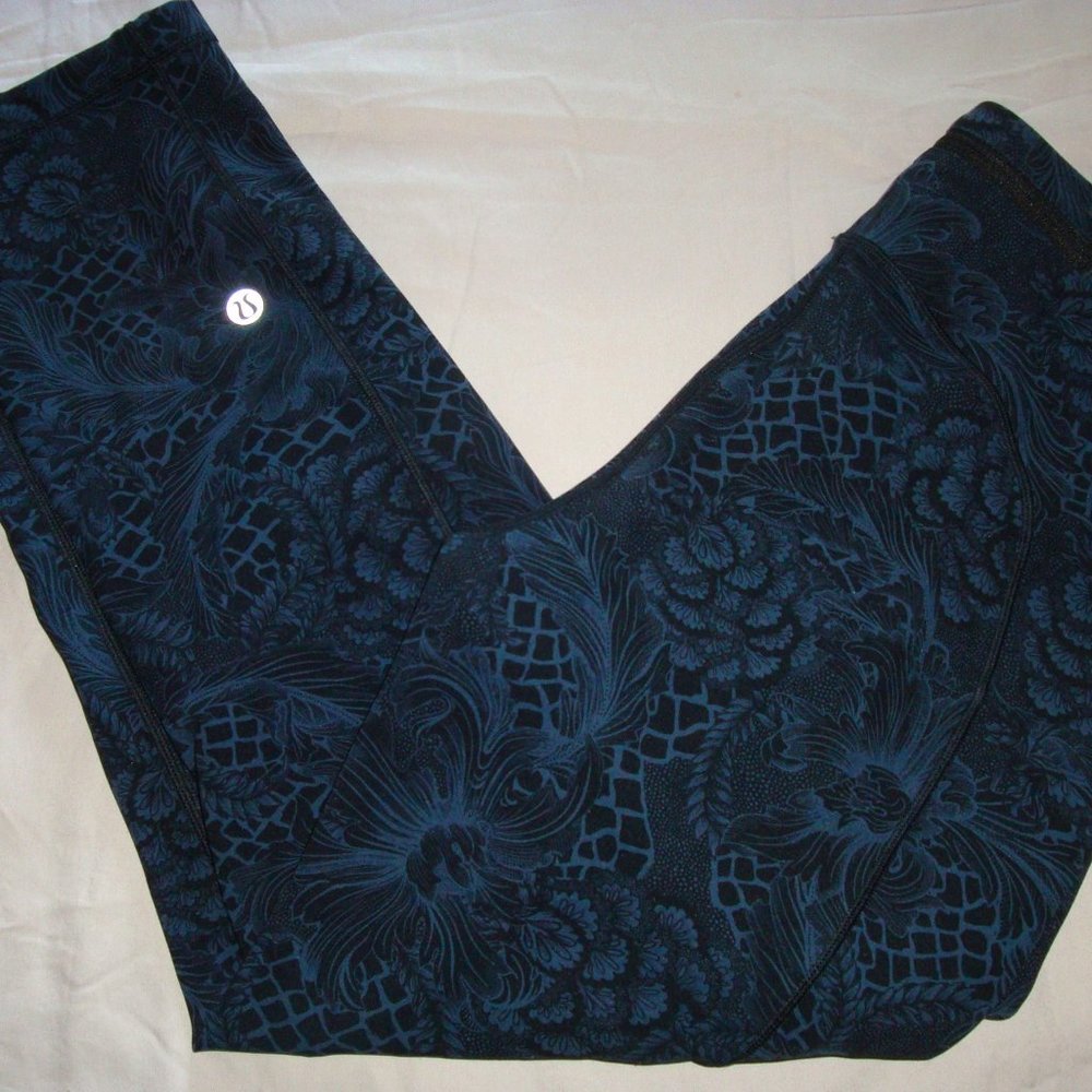 Lululemon Speed Up Crops Size 6